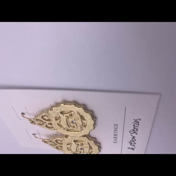 & Other Stories Gold Medallion Earrings - Picture 2 of 4